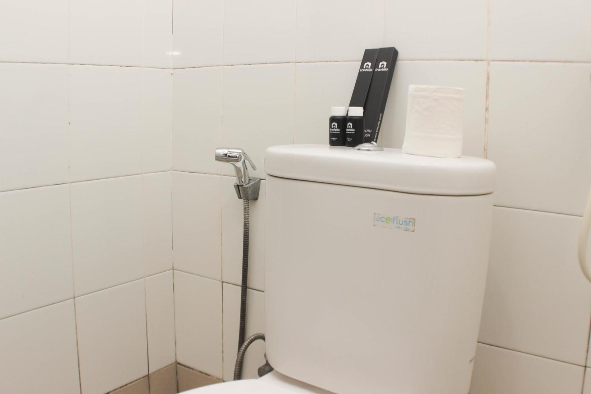 Apartment Comfy And Tranquil 2br Bassura Near Mall By Travelio Jakarta